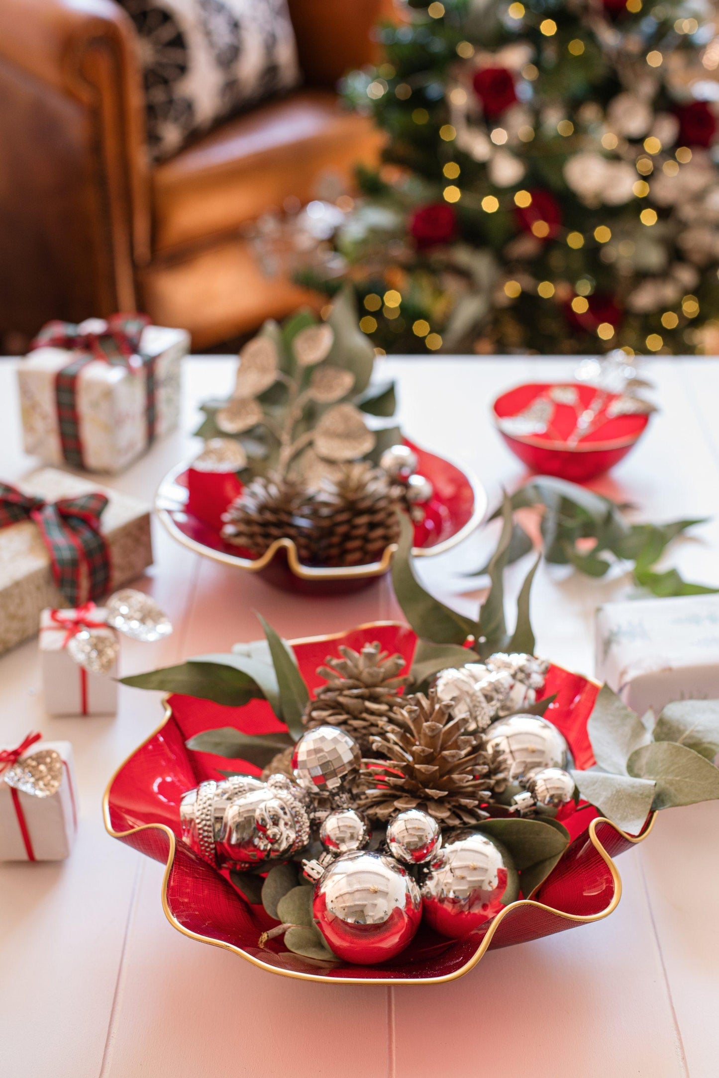 Vietri - Holiday Glass - Small Ruffled Bowl - Red