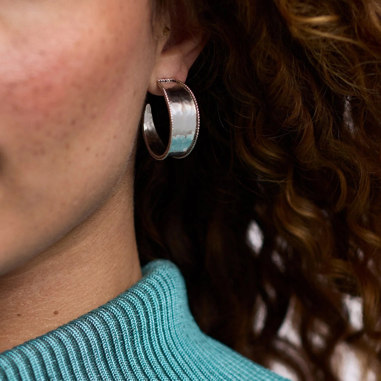 Julie Vos - Earrings - Savoy Hoop - Silver