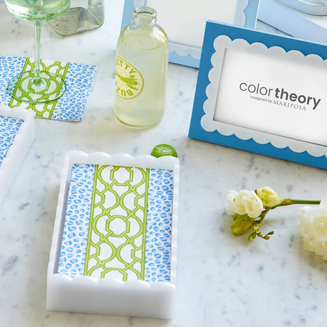 Guest Towel White Scalloped Box Set - Knots And Spots