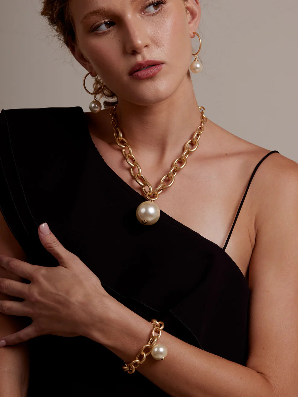 Bracelet - Oval Link Pearl Charm - Findlay Rowe Designs
