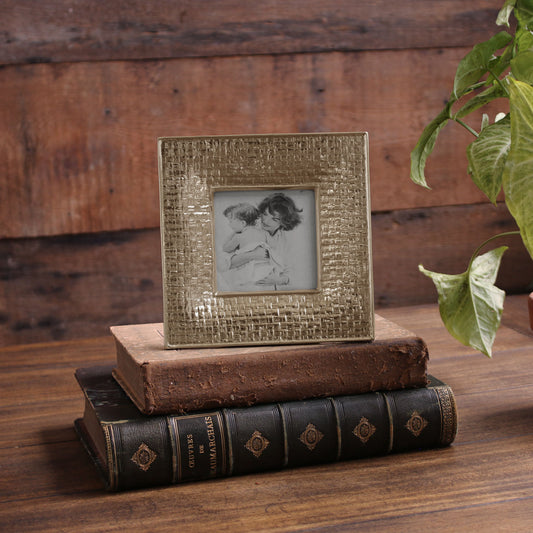 Beatriz Ball - 3x3 frame - Sierra Modern Nassau (Gold) - Findlay Rowe Designs