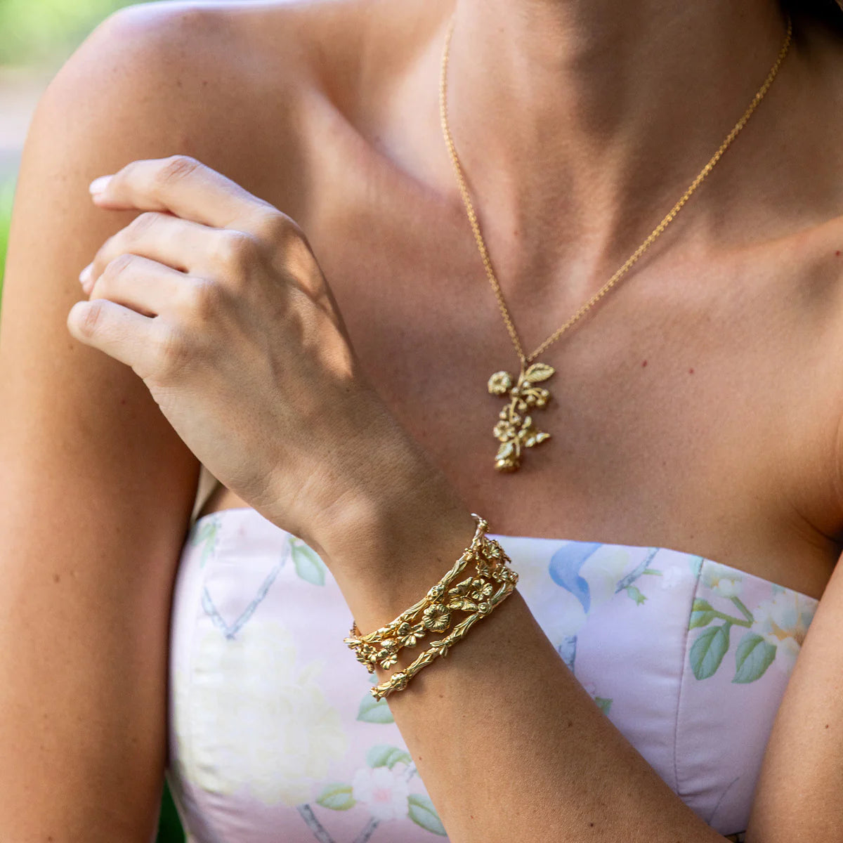 Capucine de Wulf - Bracelet - Meadow Walk Flowers Petite Cuff - Gold - Findlay Rowe Designs