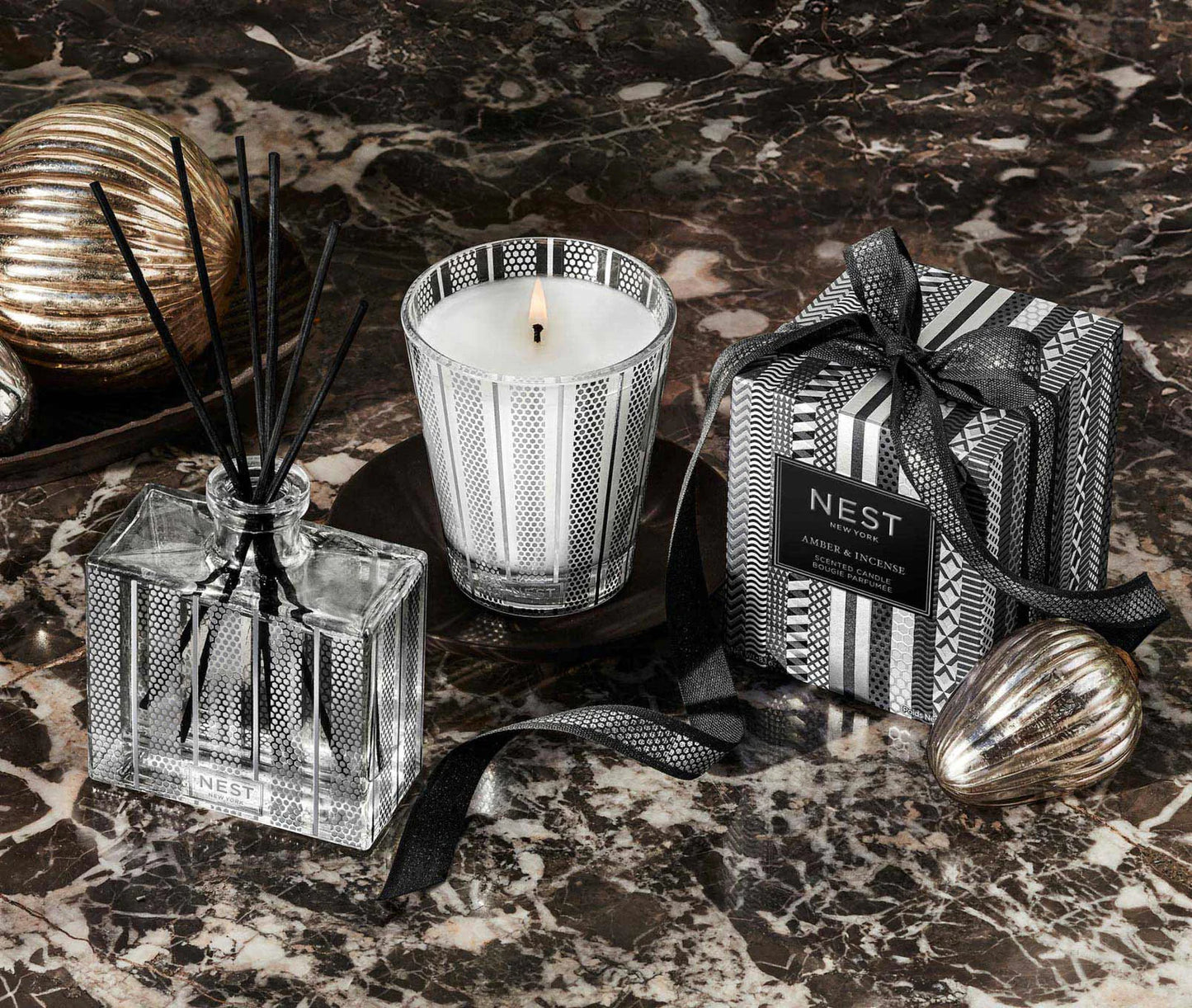 NEST - Classic Candle 8.1 oz - Amber and Incense - Findlay Rowe Designs