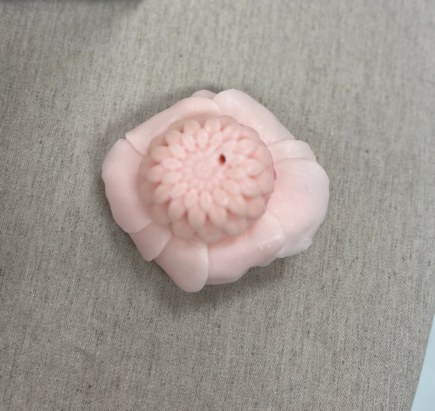 A'Marie's - Large Soap Petal Flower - Cherry Blossom - Findlay Rowe Designs