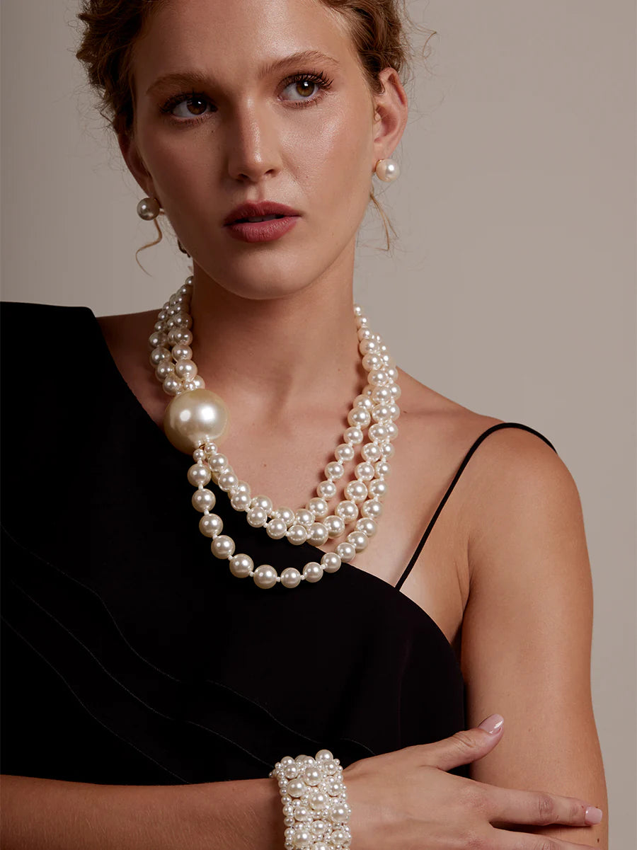Necklace - Collar Necklace - Oversized Pearl