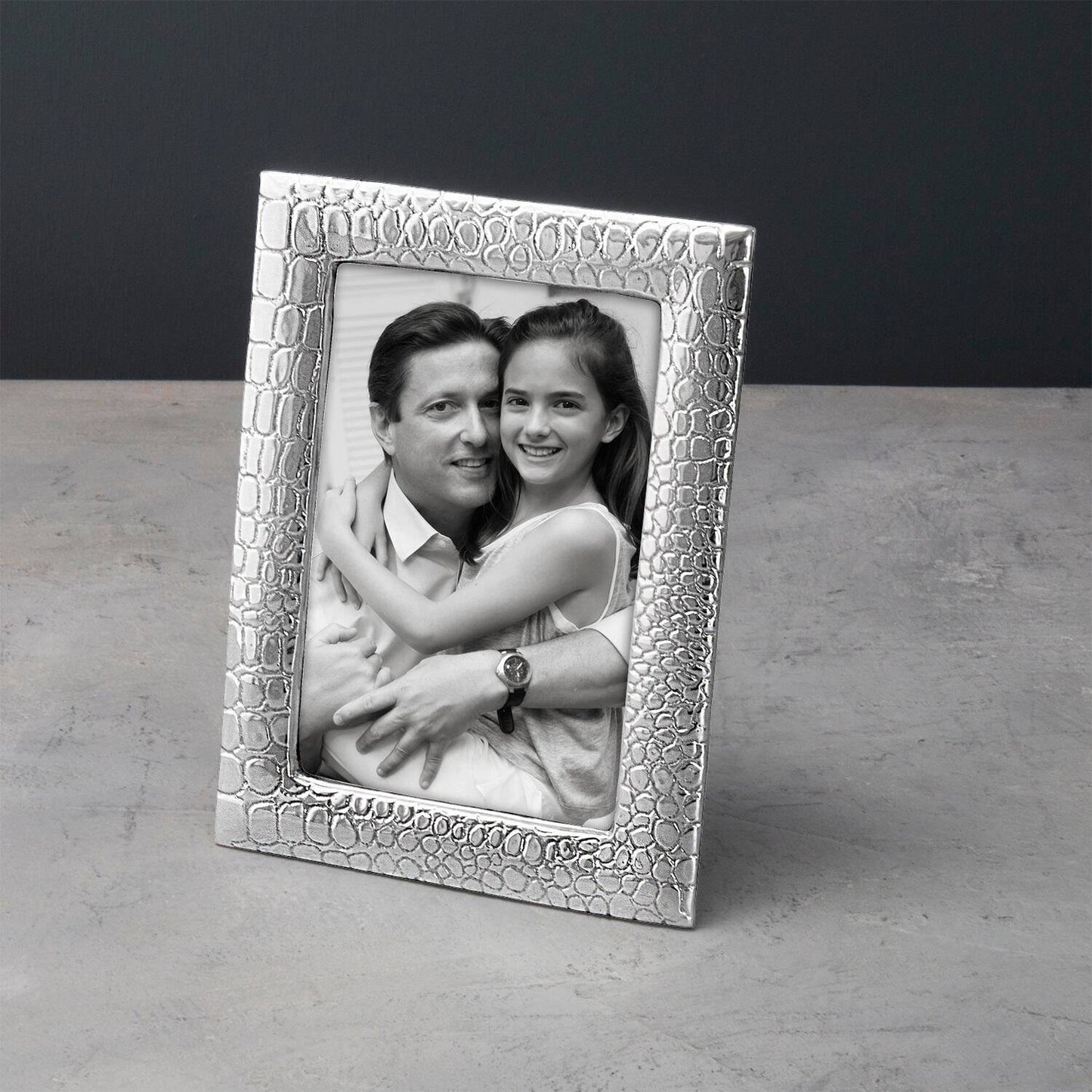 Beatriz Ball - Croc Frame 4" x6" - Findlay Rowe Designs