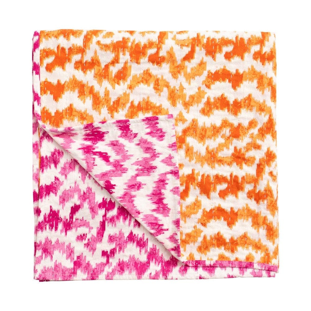 Caspari - Tablecloth - Reversible Kantha - Orange & Fuchsia Modern Moiré