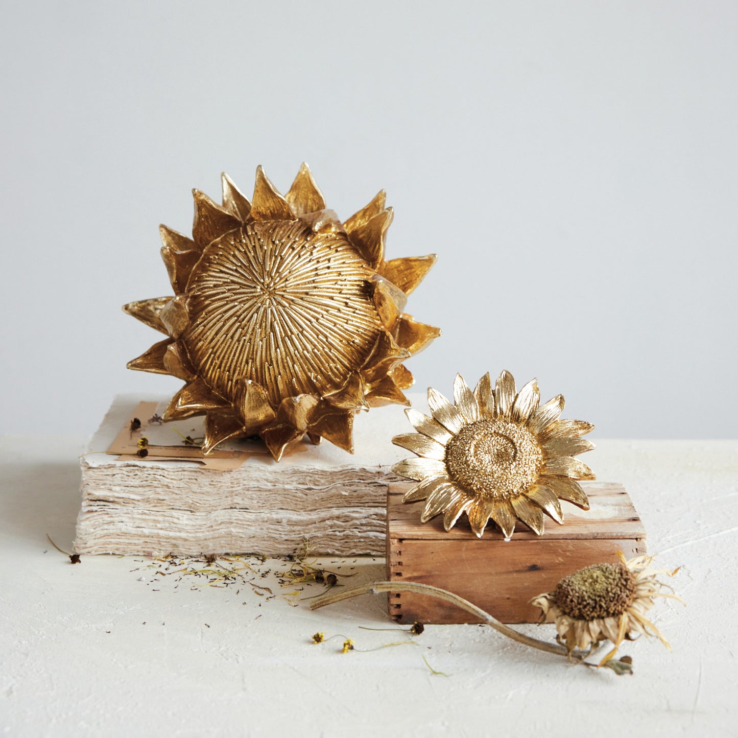 Sculpture - Sunflower - Gold Resin - Findlay Rowe Designs