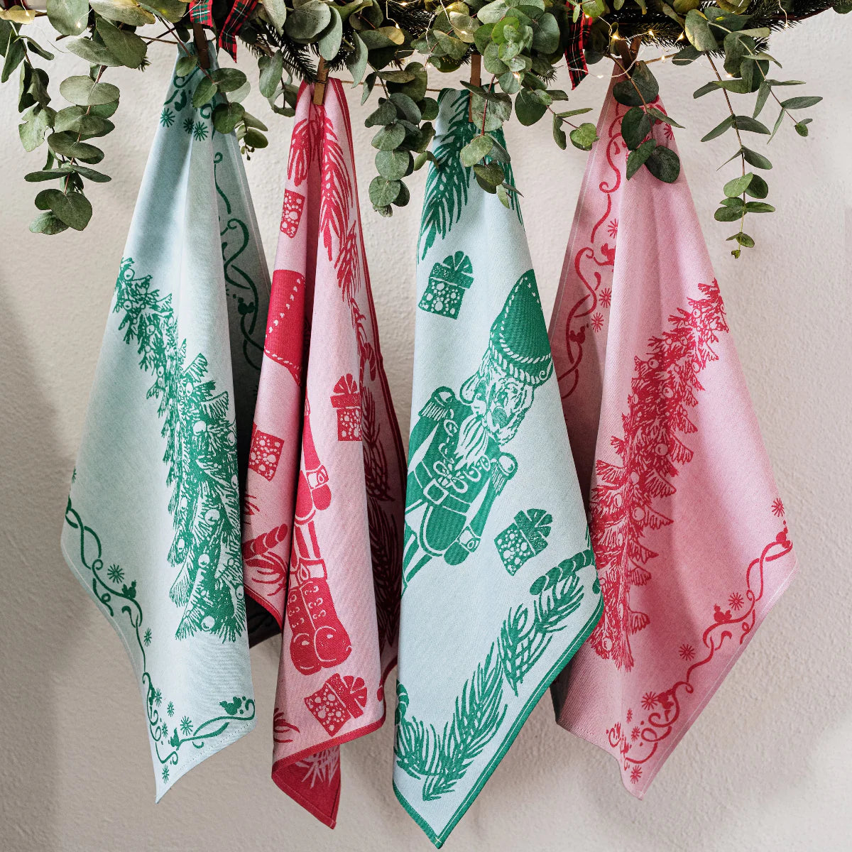 Vietri - Strofinaccio Dish Towels - Red Nutcracker