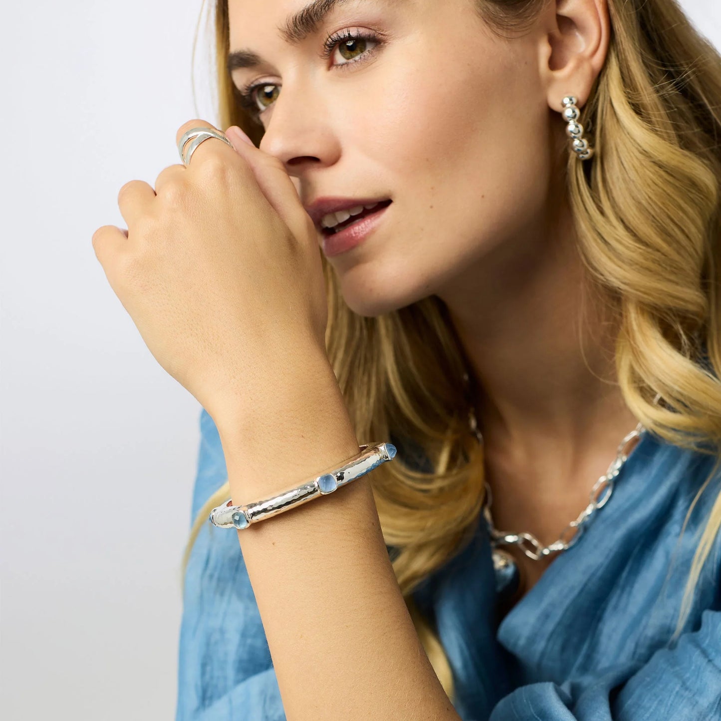 Julie Vos - Bracelet - Silver - Milano Luxe Bangle - Pearl - Medium - Findlay Rowe Designs