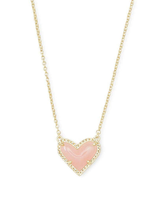 KENDRA SCOTT - Ari Heart Gold Pendant Necklace in Rose Quartz - Findlay Rowe Designs