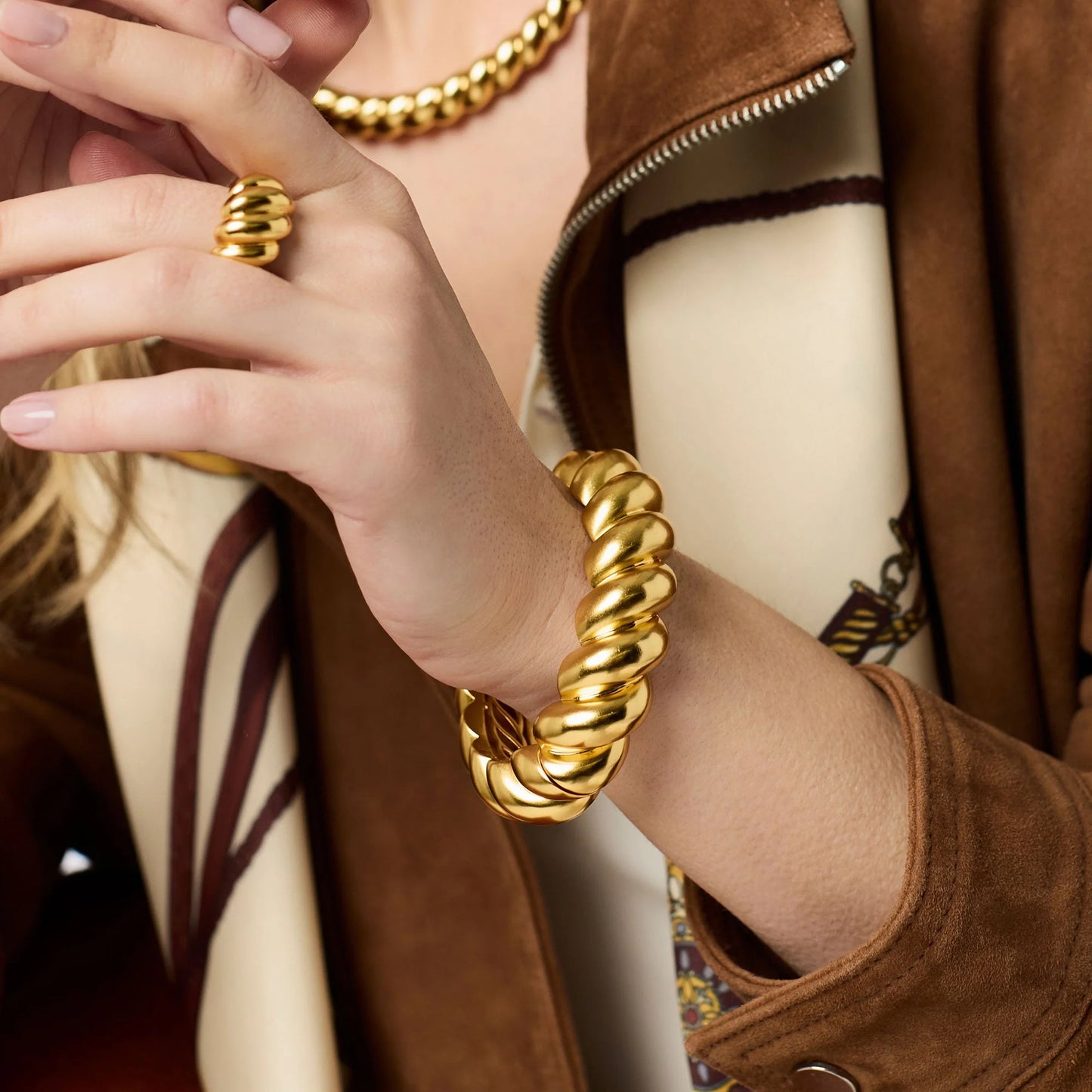 Julie Vos - Bracelet - Ravello Hinge Statement Bangle