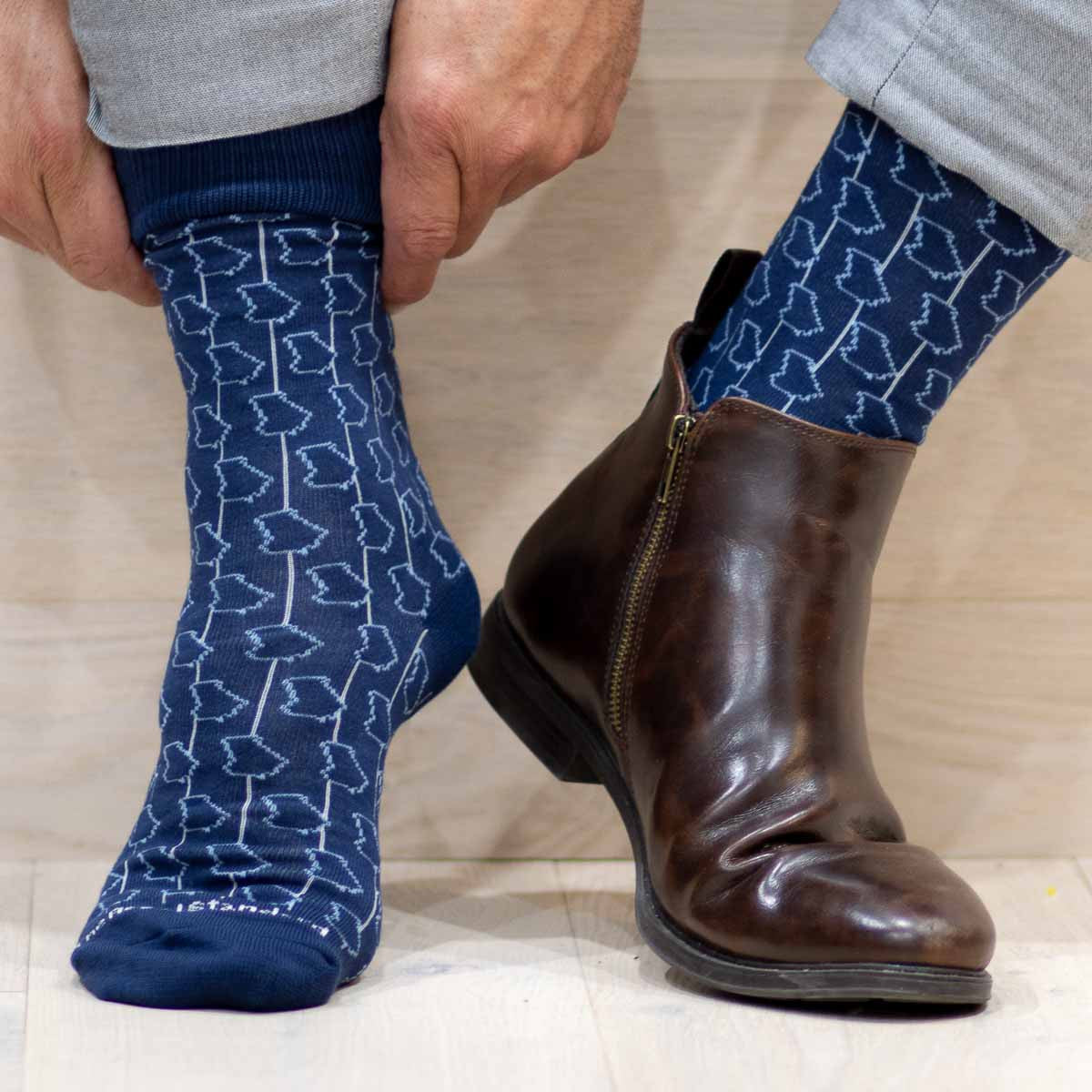 The Royal Standard- Men's State of Georiga Socks