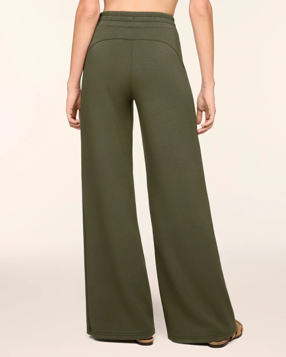 SPANX - AirEssentials Wide Leg Pant - Monstera