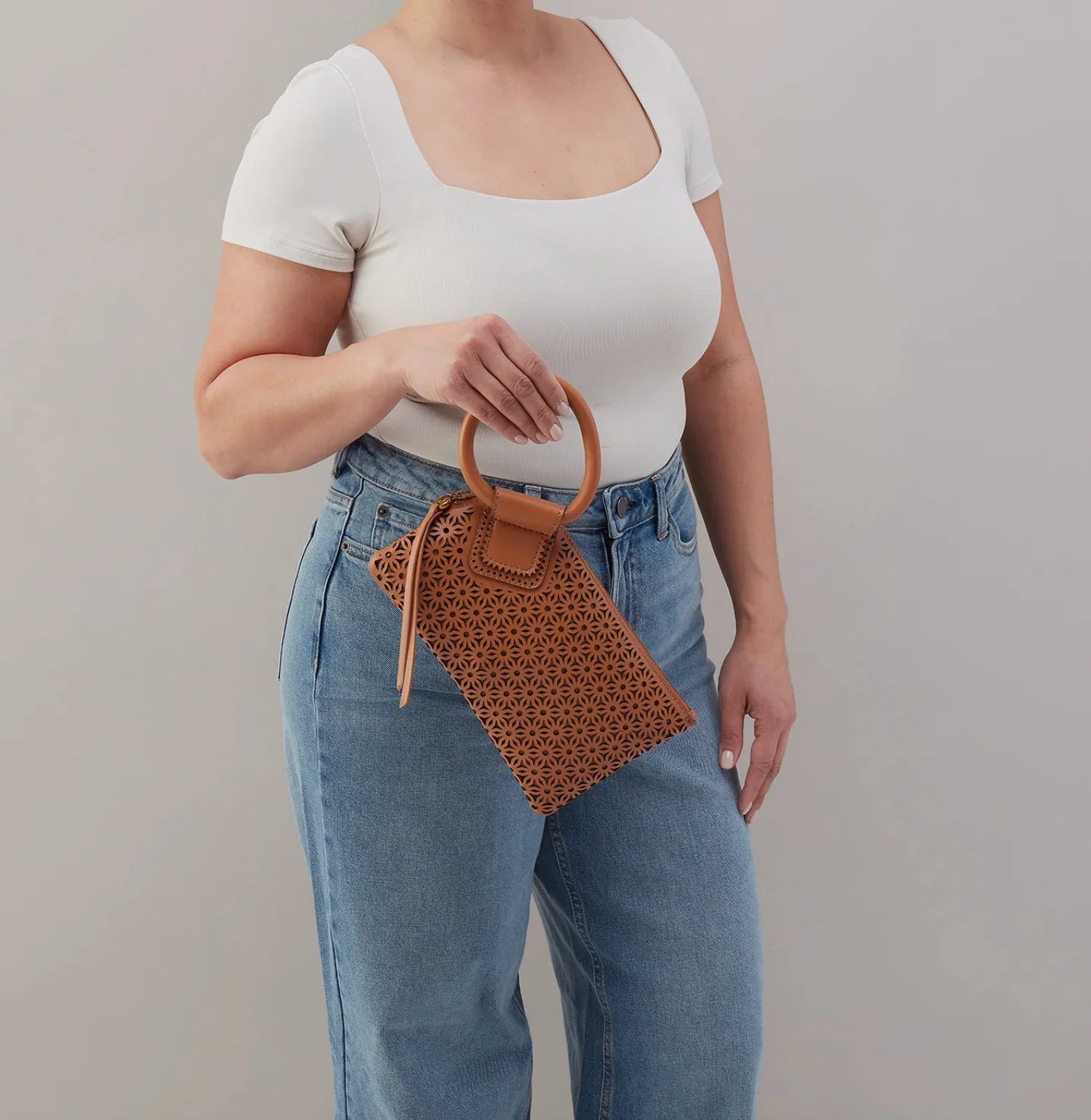 Hobo - Sable Wristlet - Sun-Perf Leather - Canyon Petal