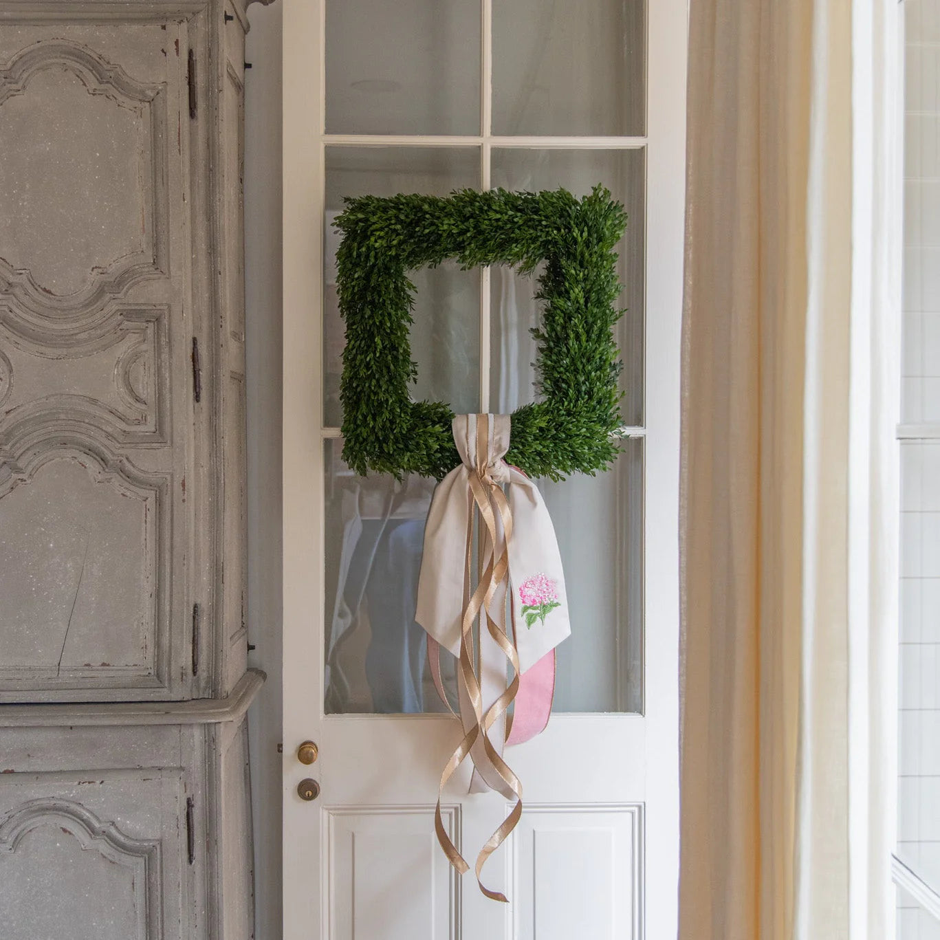 Fig & Dove - Boxwood Wreath - 24in - Square - Findlay Rowe Designs
