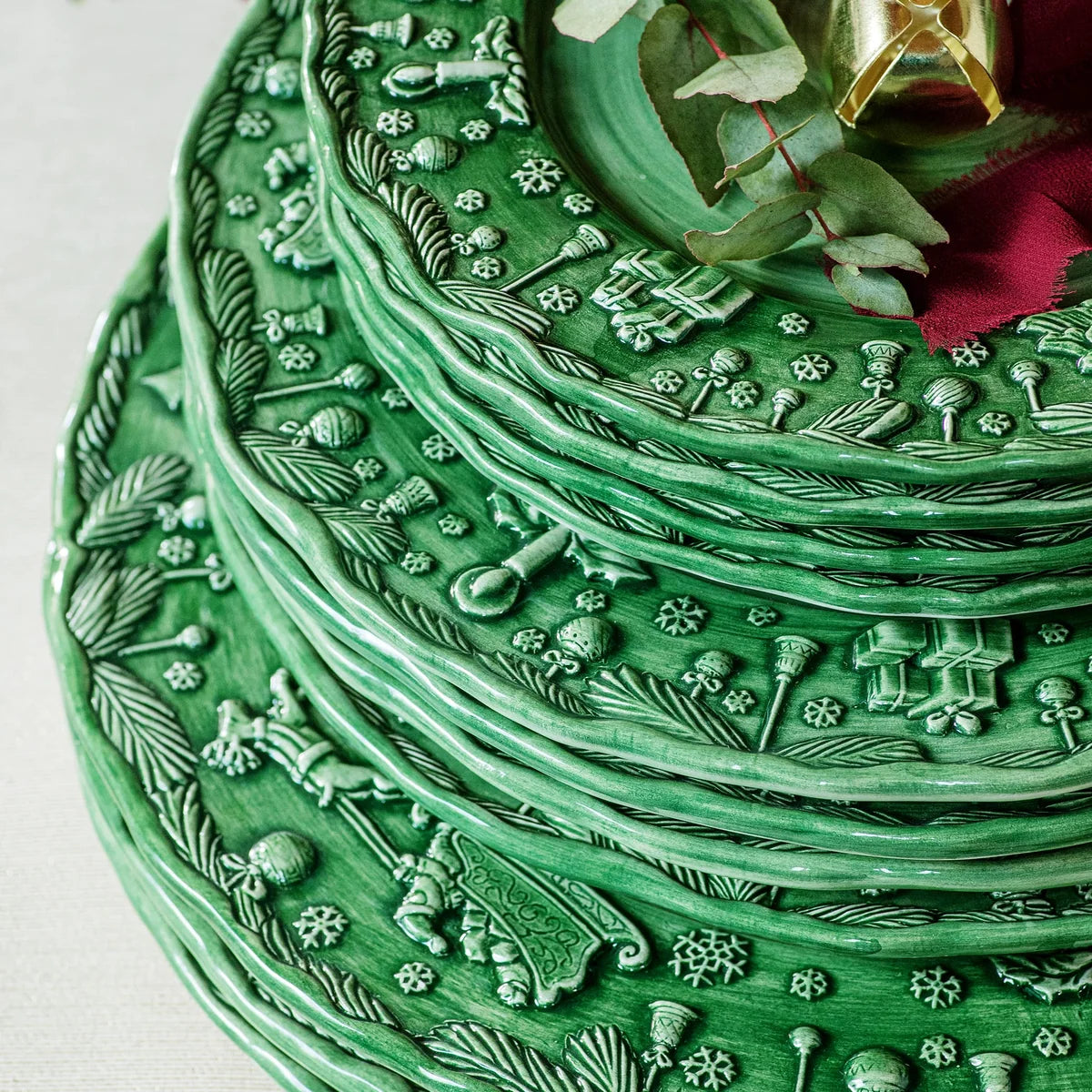 Vietri - Fiabe Di Natale - Green Charger - Findlay Rowe Designs