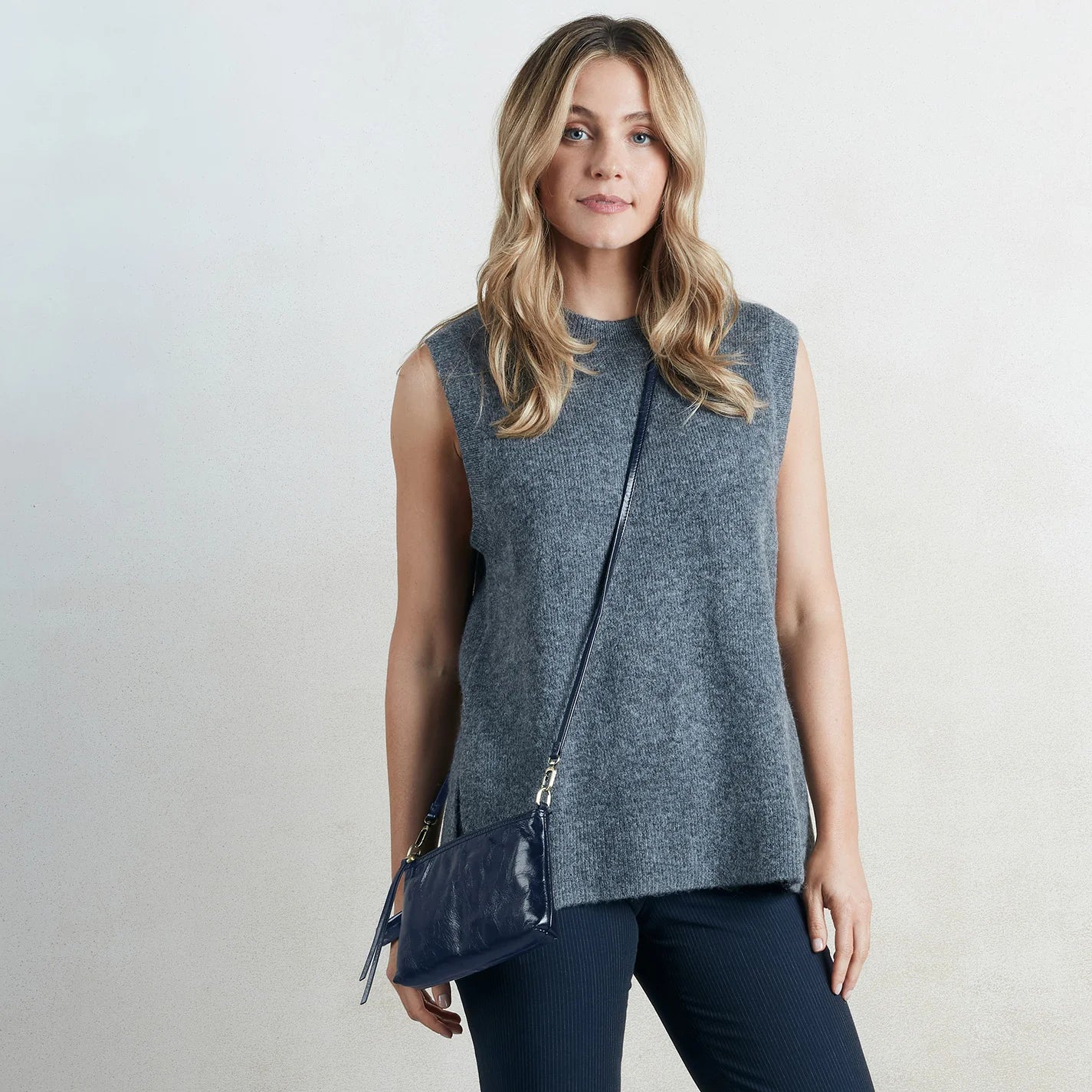Hobo - Darcy Crossbody - Polished Leather - Ink Navy