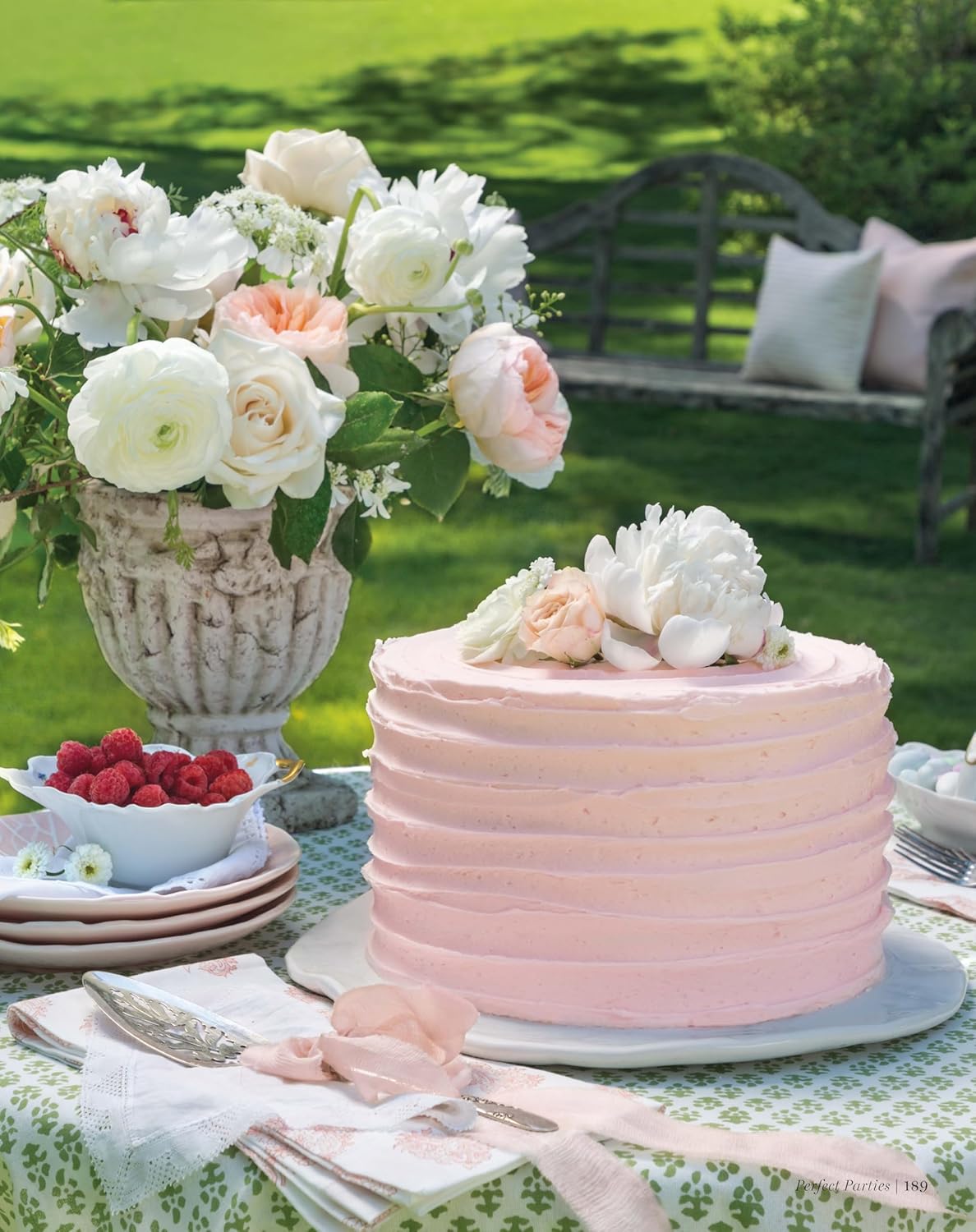 Perfect Parties: Entertaining with Southern Style (Southern Lady) - Findlay Rowe Designs