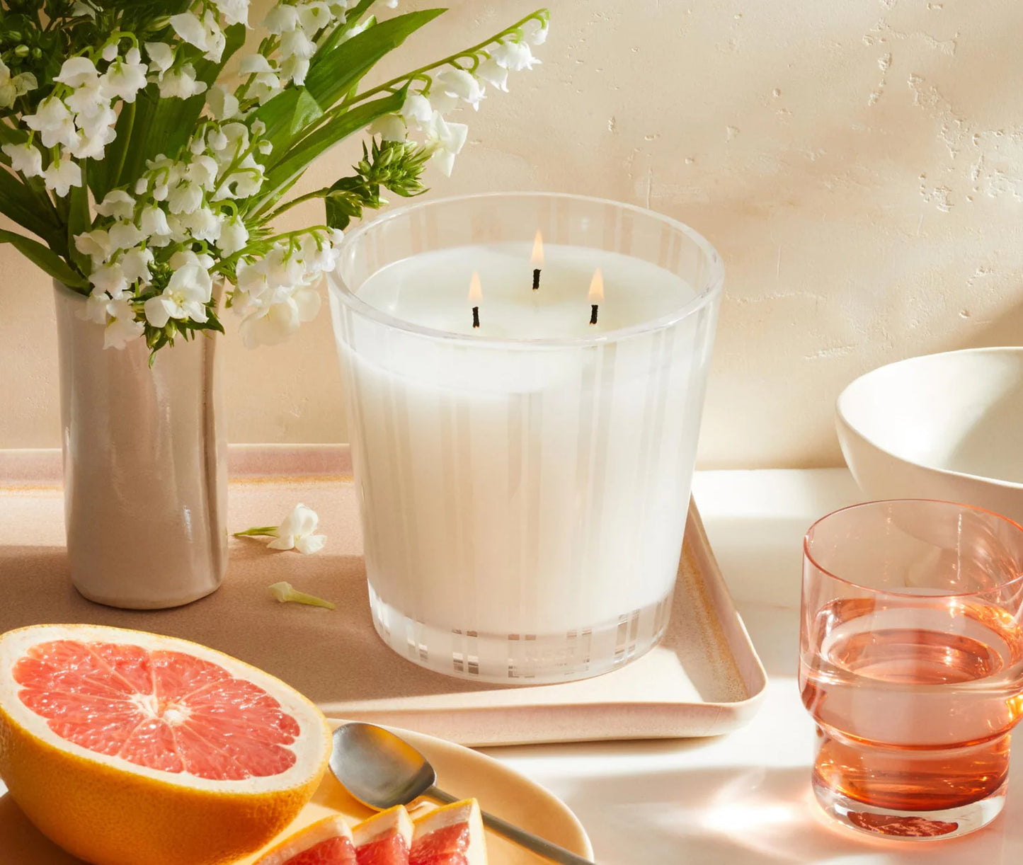 Nest - 3-Wick Candle -  21.2 oz - Grapefruit