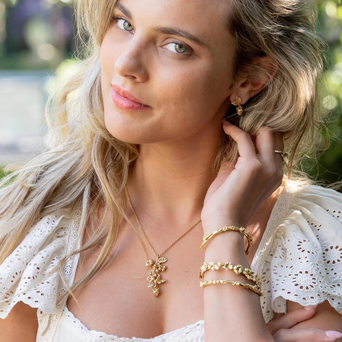 Capucine de Wulf - Bracelet - Meadow Walk Flowers Petite Cuff - Gold - Findlay Rowe Designs