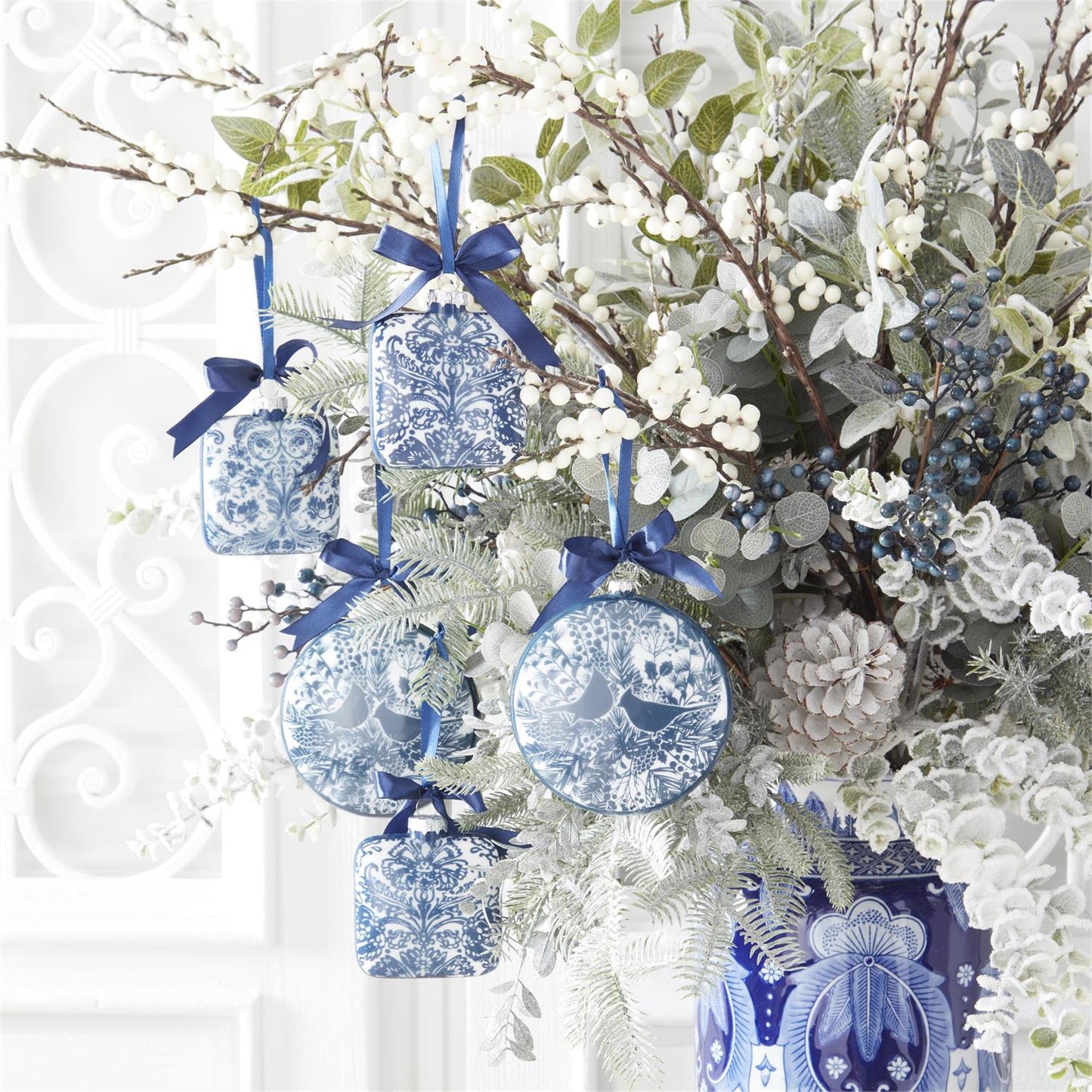 Ornament -  Flat Glass Blue White Cardinal