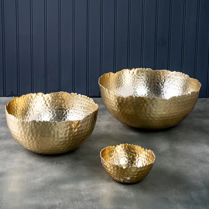 GILDED HAMMERED RUFFLE BOWL